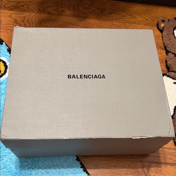 BALENCIAGA Olive Green Combat Boots with Chunky sole - Picture 10 of 10